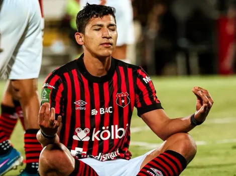Ángel Zaldívar toma por sorpresa a Alajuelense con un mensaje lejos de Costa Rica: “Hay cosas más importantes”