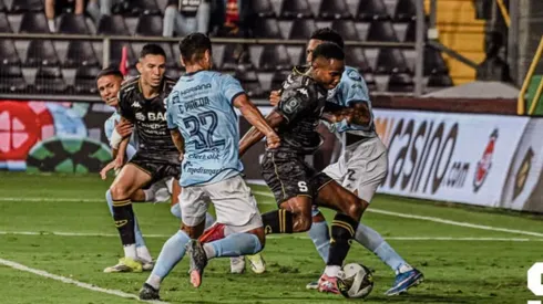 Saprissa y Sporting en vivo.