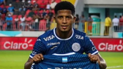 Jorge Serrano previo a un encuentro con Motagua en la Liga Nacional. Foto: La Prensa.