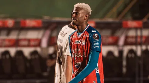 El tico no regresó a territorio chapín por un problema extrafutbolístico.