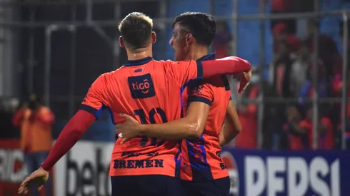 Los rojos ganan el Clásico