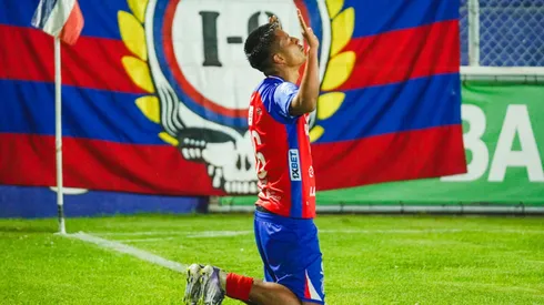 Los chivos regresan a la cima