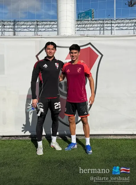 Saúl Durán acuerpa a Joshard Pilarte (Instagram).