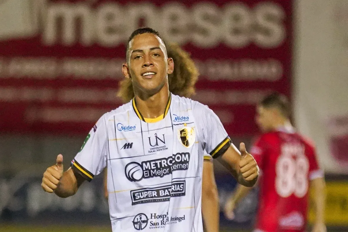 Sebastián Padilla debutó como profesional en 2024 (ADM Liberia).