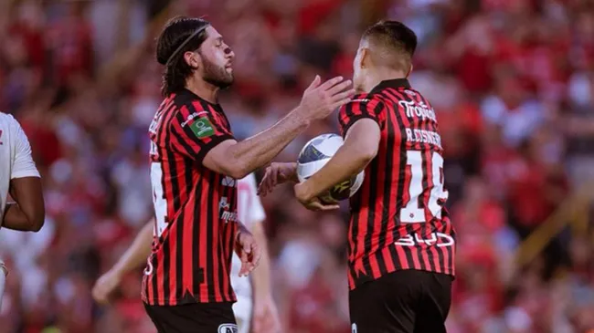 Aarón Salazar opinó que lo que le falta a Alajuelense es eficacia de cara al marco rival (LDA).