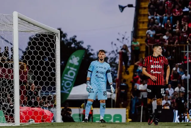 Washington Ortega no pierde la esperanza de clasificar (Instagram).