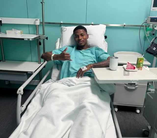 El catracho fue operado de la rodilla izquierda y estará fuera entre 4 y 6 meses. Segunda cirugía en menos de 7 meses.