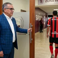 Artavia le envía un guiño a una estrella de Alajuelense