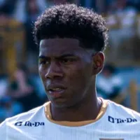 Dereck Moncada porta nueva camisa que pone muy contenta a Honduras de cara al futuro