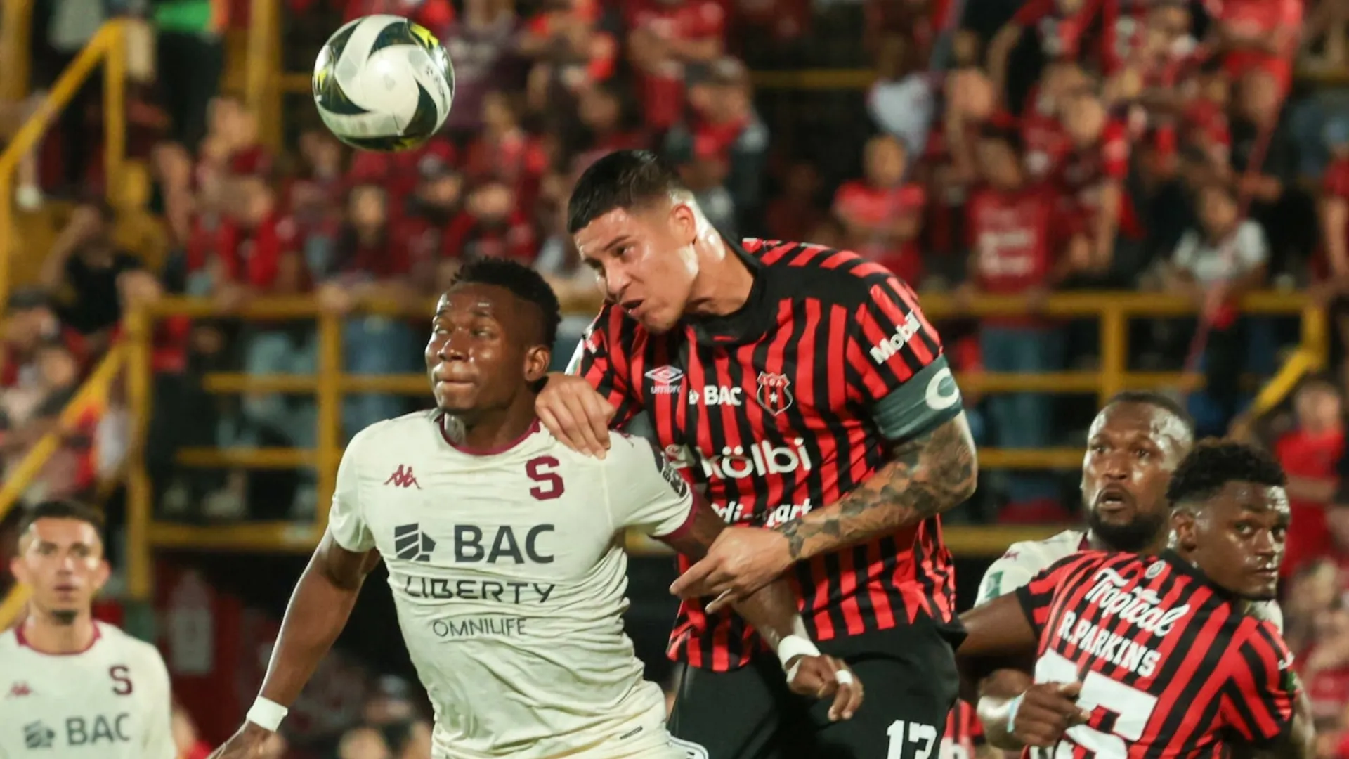 Alexis Gamboa no podrá estar ante Liberia.