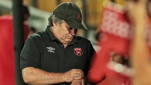 En Alajuelense hablaron del posible reemplazo del DT.