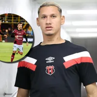Piñar sacude el camerino de Alajuelense con un mensaje