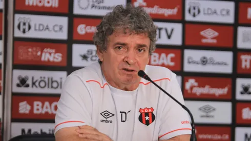 En la prensa ya se dice que no seguiría.