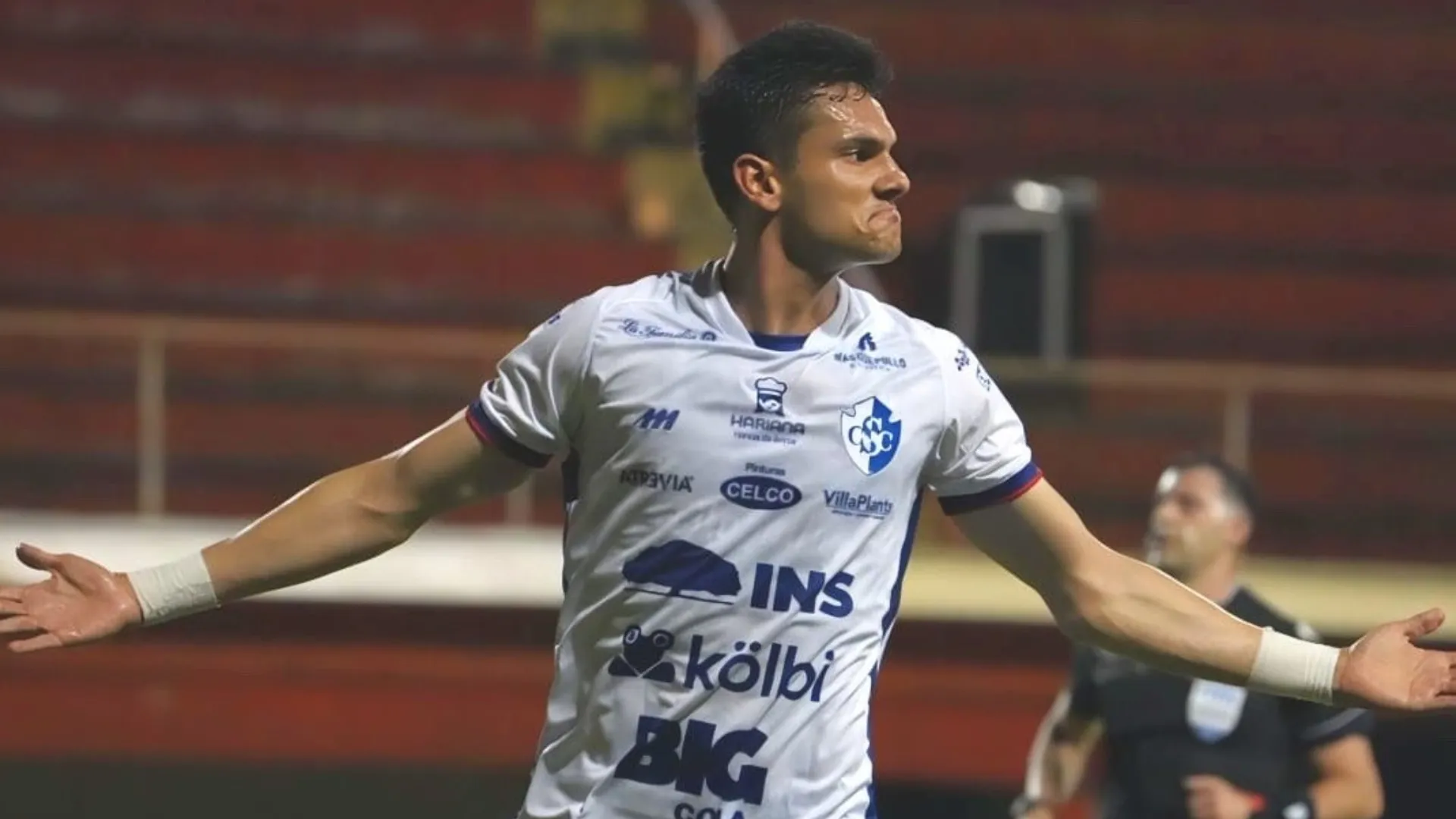 Diego González seguirá en Cartaginés.