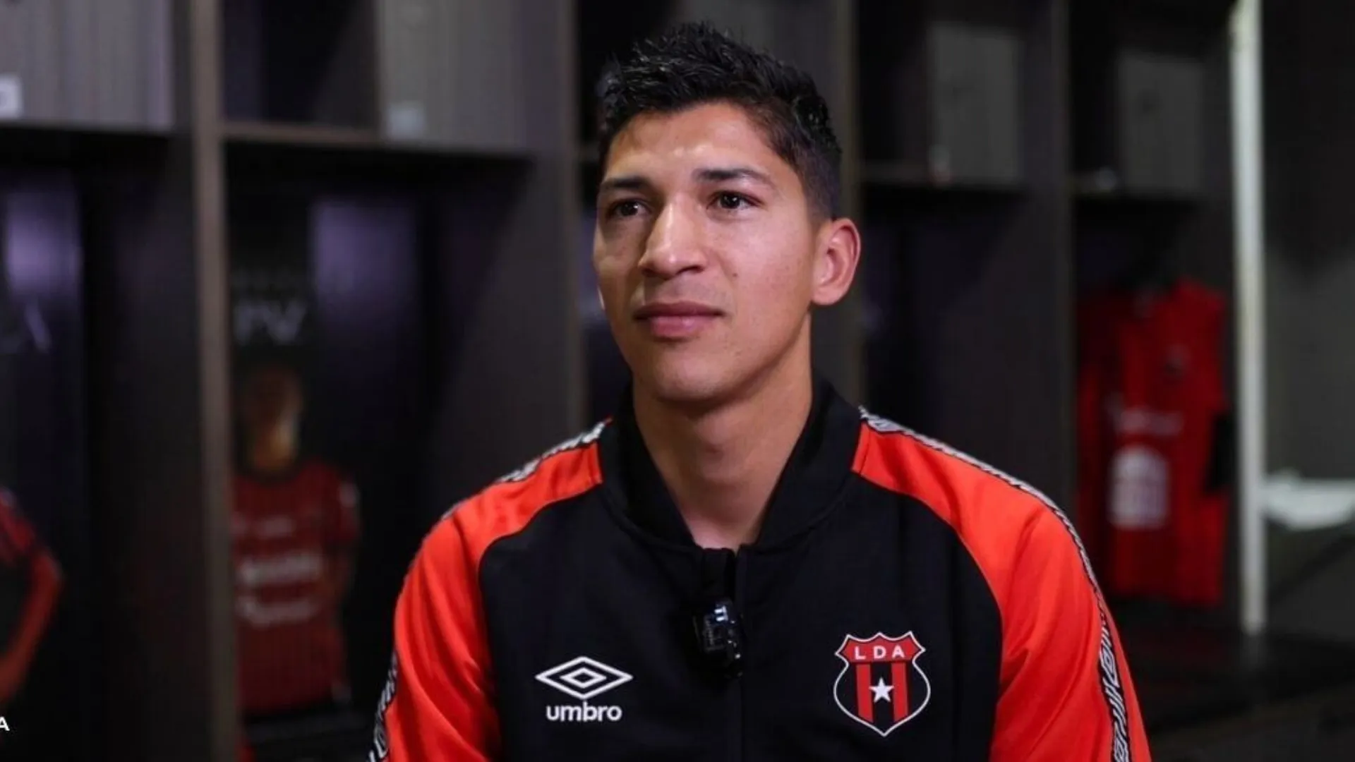 Ángel Zaldívar es de los más criticados en Alajuelense. (Foto: LDA)