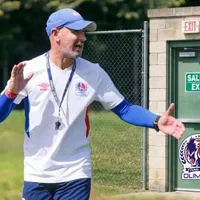 Limpieza en Olimpia: la figura que Eduardo Espinel borró ya tendría un pie fuera del club