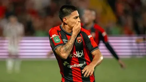 El extremo de la Liga aún tiene contrato.