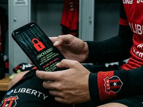 Futbolista de Alajuelense hace una fuerte denuncia