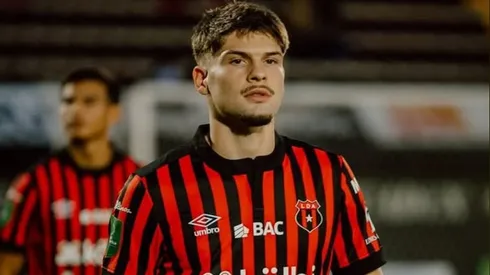 Elián Quesada podría seguir su carrera fuera de Alajuelense.