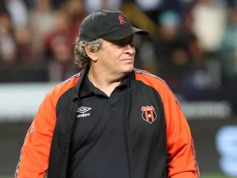 Entorno de Óscar Ramírez da una pincelada sobre su futuro en Alajuelense