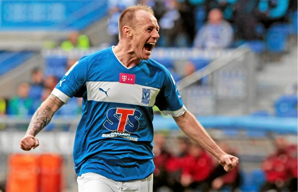 Durante sus diferentes etapas en el club, el delantero polaco marcó un total de 127 goles en 376 partidos oficiales, consolidándose como uno de los máximos referentes de la institución