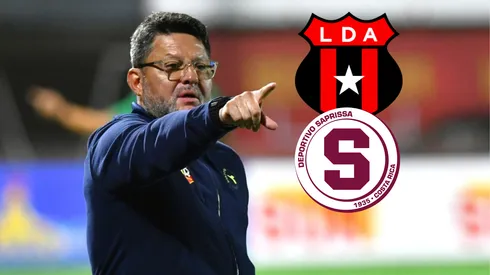 El presidente de Herediano celebra el uso del VAR.