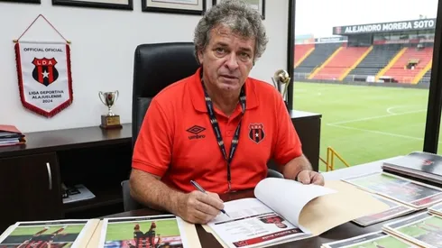 Óscar Ramírez tiene que tomar una difícil decisión.