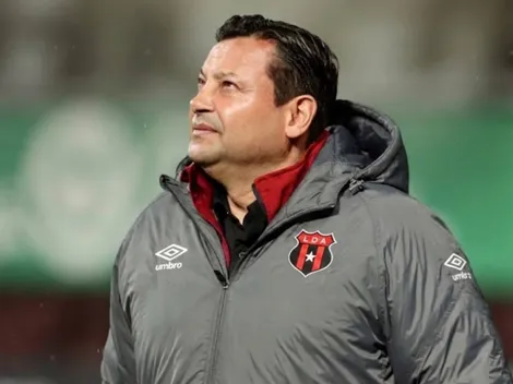 Jeaustin Campos toma fuerza para reemplazar a Machillo