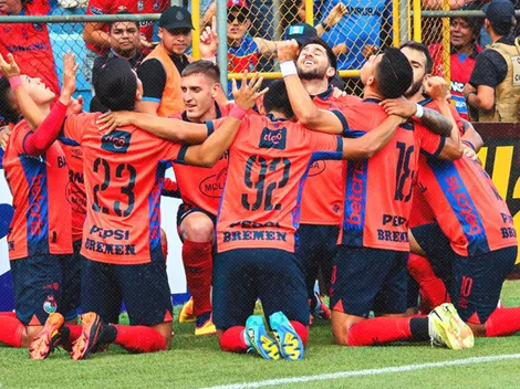 Municipal elimina sin problemas a Guastatoya: Resumen y goles