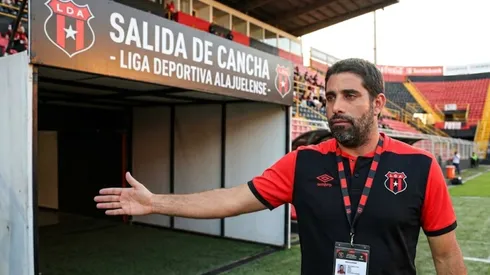 Desde Alajuelense lo mandarían al ascenso.