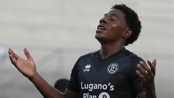 Dereck Moncada viaja a Suiza para firmar todo con FC Lugano.