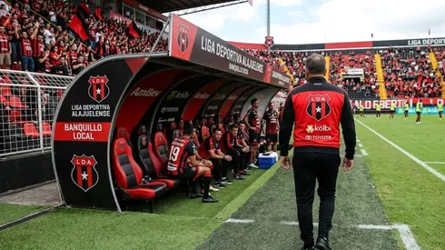 Alajuelense quiere cerrar rápido a su delantero.