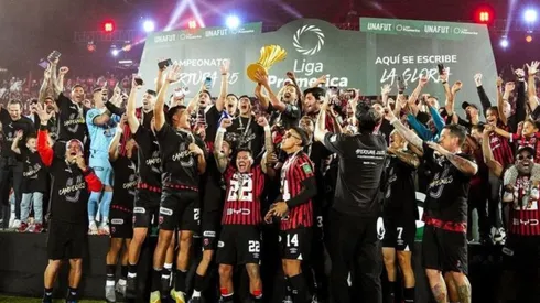 Alajuelense festeja la 31.