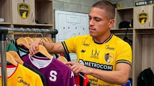 Alonso Hernández podría ir a un grande de Costa Rica.