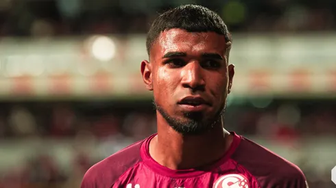 Saprissa castiga a Gerald Taylor por su gesto obsceno a Elías Aguilar