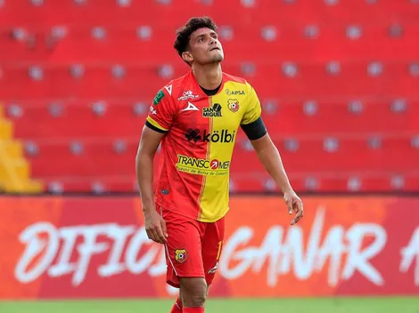 Yeltsin Tejeda terminó contrato y Herediano no se mueve para renovarlo: "No es normal"