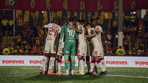 Se define la primera baja de Saprissa.