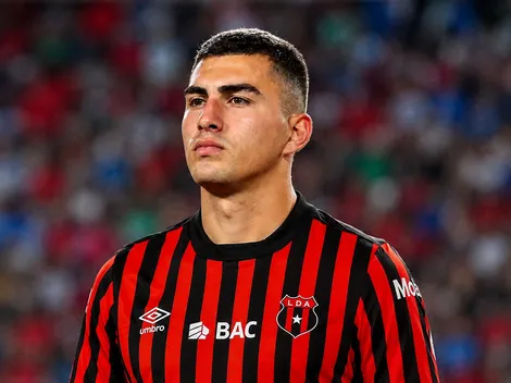 “Dispuesto a volver”: Fernán Faerron se acerca a Alajuelense