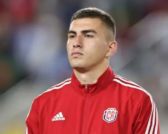 Fernán Faerron vería con buenos ojos la posibilidad de volver a Alajuelense (Instagram).