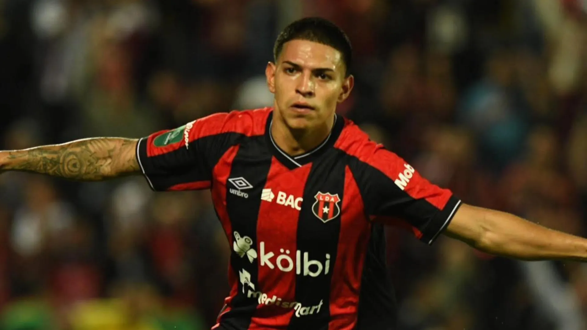Alejandro Bran le costó una fortuna a Alajuelense.