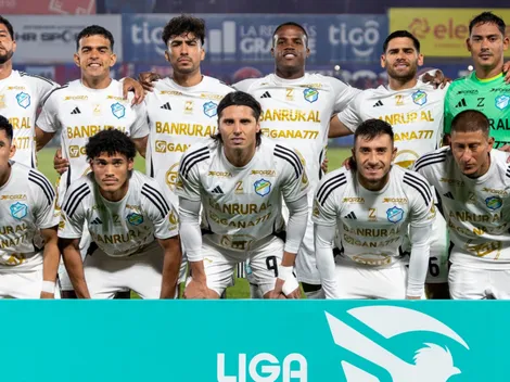 Sigue la limpia en Comunicaciones: El Fantasma Figueroa le muestra la salida a otro jugador