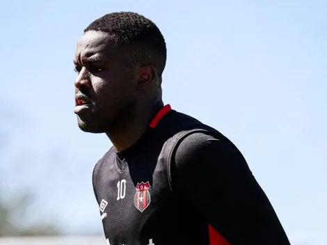 Olimpia analiza fichar a Joel Campbell