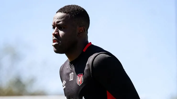 Joel Campbell fue ofrecido a Olimpia.