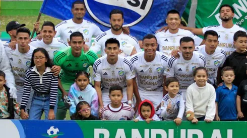 Los cremas no paran de hacer movimientos