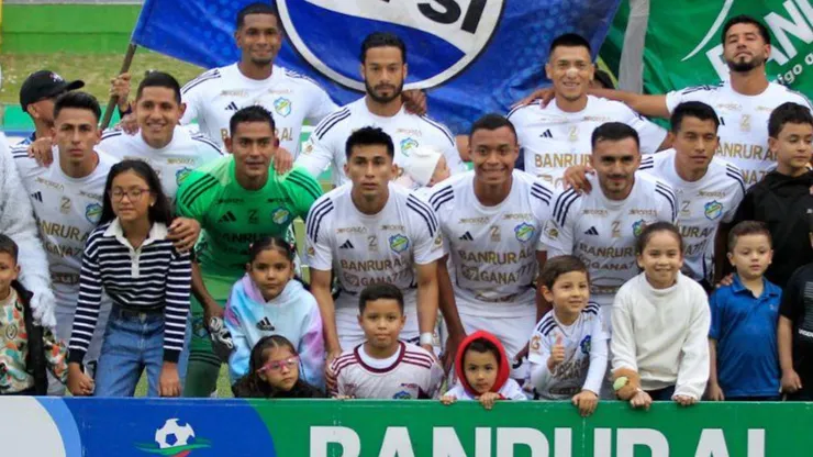 Los cremas no paran de hacer movimientos