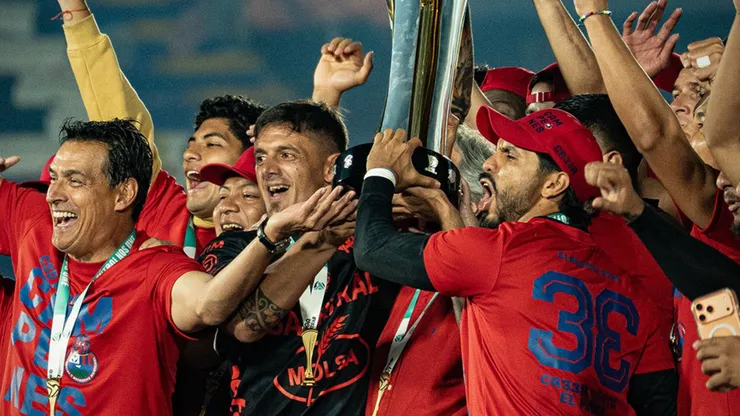 Los rojos siguen con los movimientos