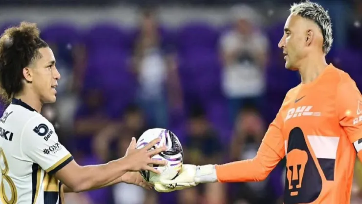 Navas y Carrasquillas pendientes de su club