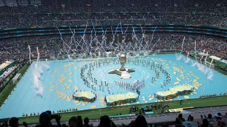 El Azteca estuvo repleto de aficionados locales.