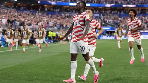 Gran victoria de USA en su debut