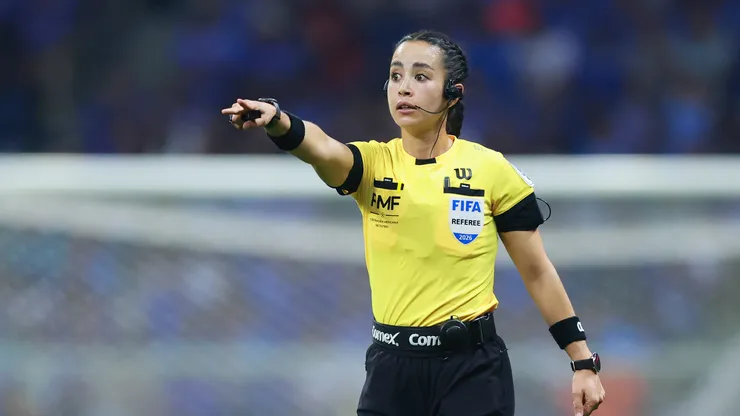 Katia Itzel causa sensación en su primer nombramiento